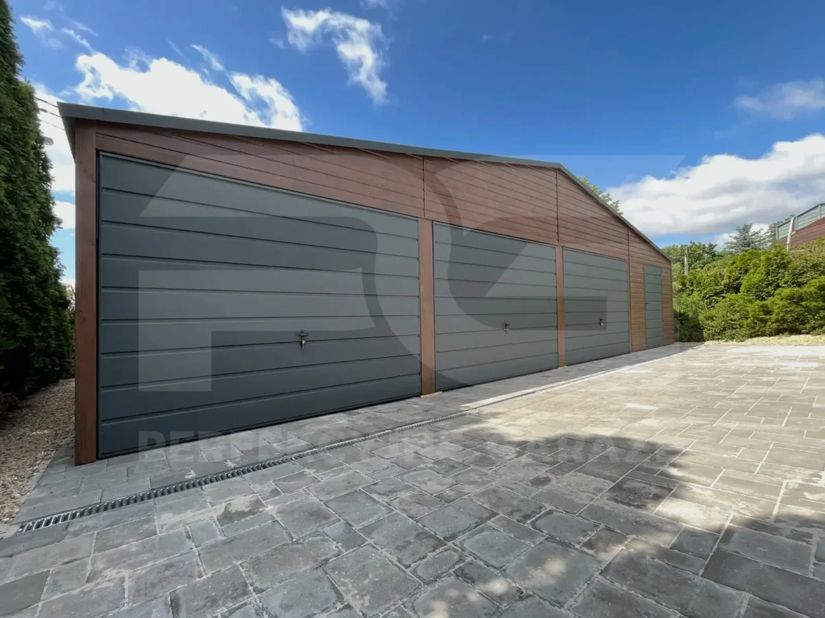 Garaż blaszany trzystanowiskowy 12 x 6 Premium, bramy i drzwi
